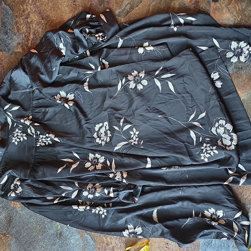 Saltwater LUXE Black Floral Cardigan S - Picture 4 of 8